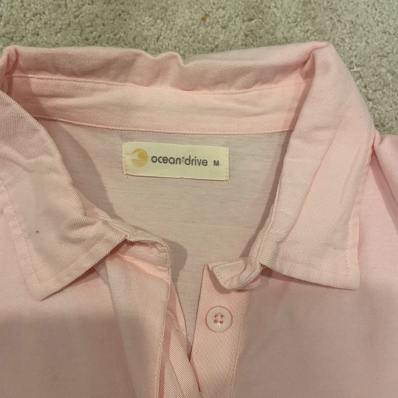 Crop light pink collared tee - Picture 3 of 3